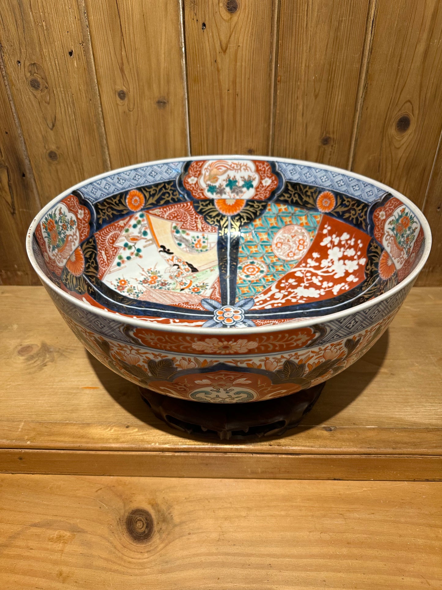 Large 19th C. Japanese Imari Bowl.
