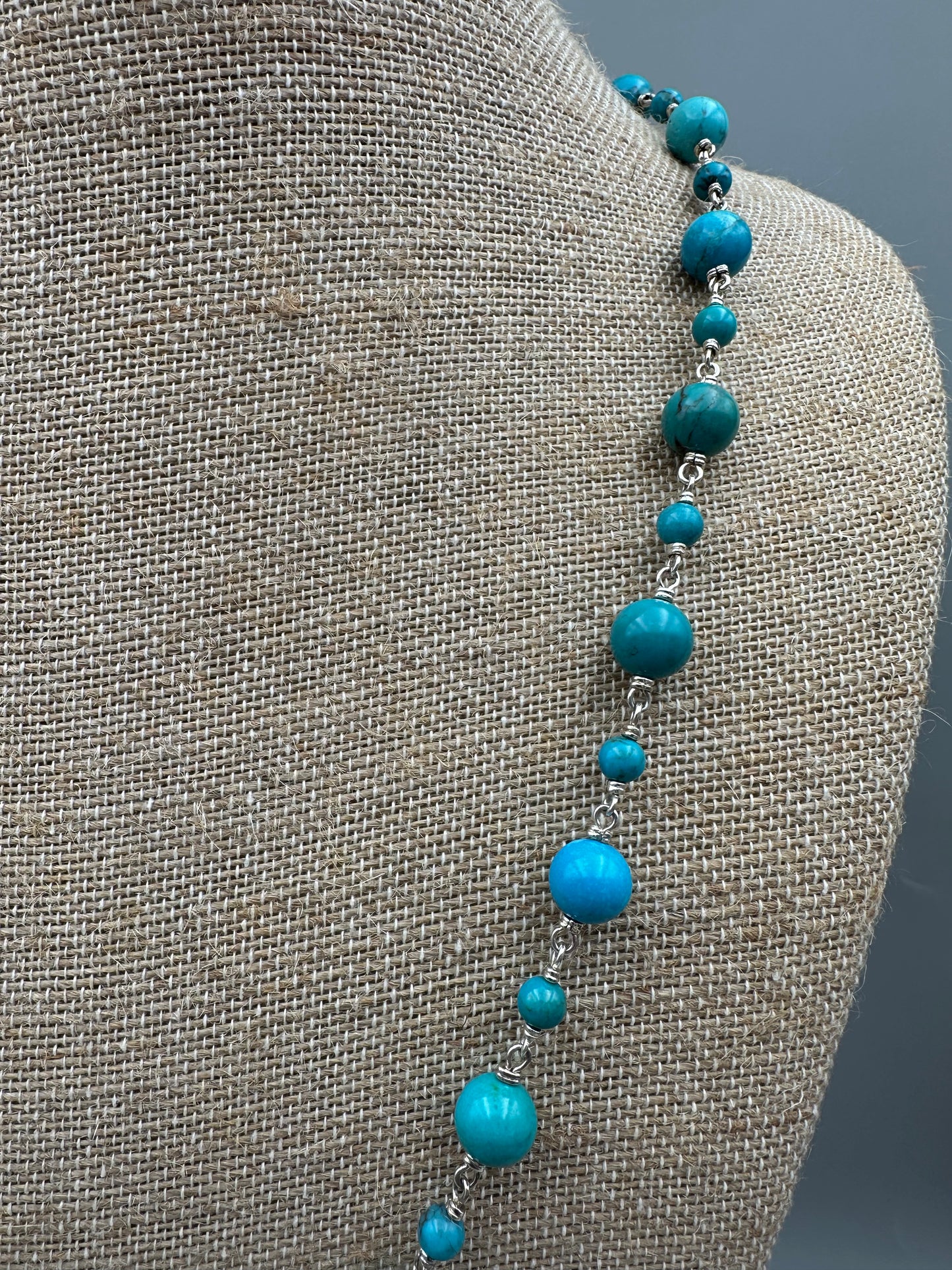 Vintage Whitney Kelly 23 inch turquoise beaded necklace