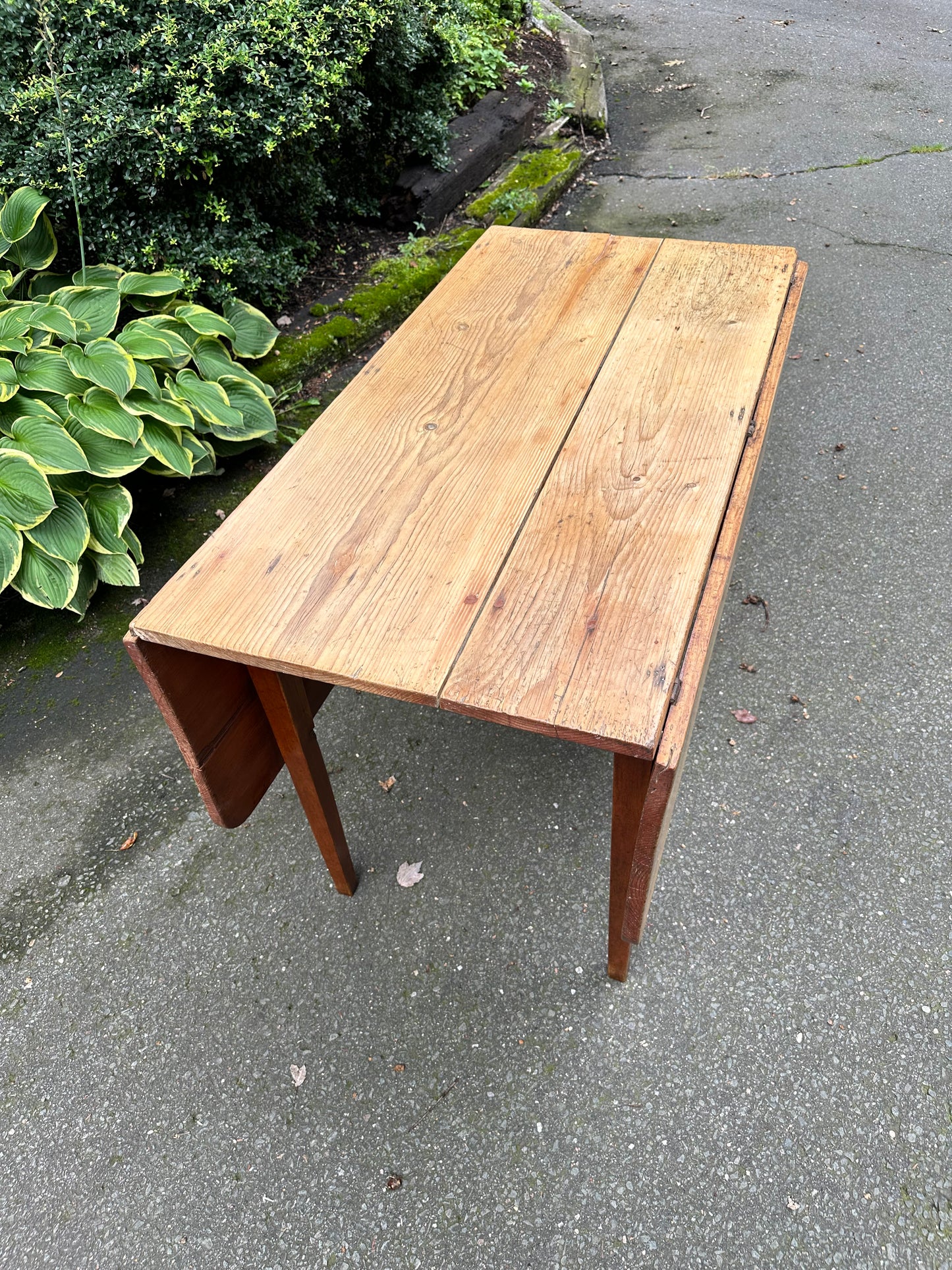 Antique Country Hepplewhite Drop Leaf Table c./1815